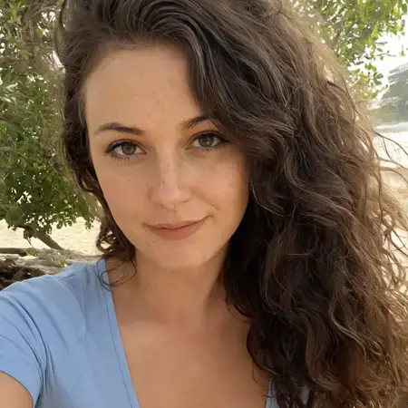 Adrianna profile